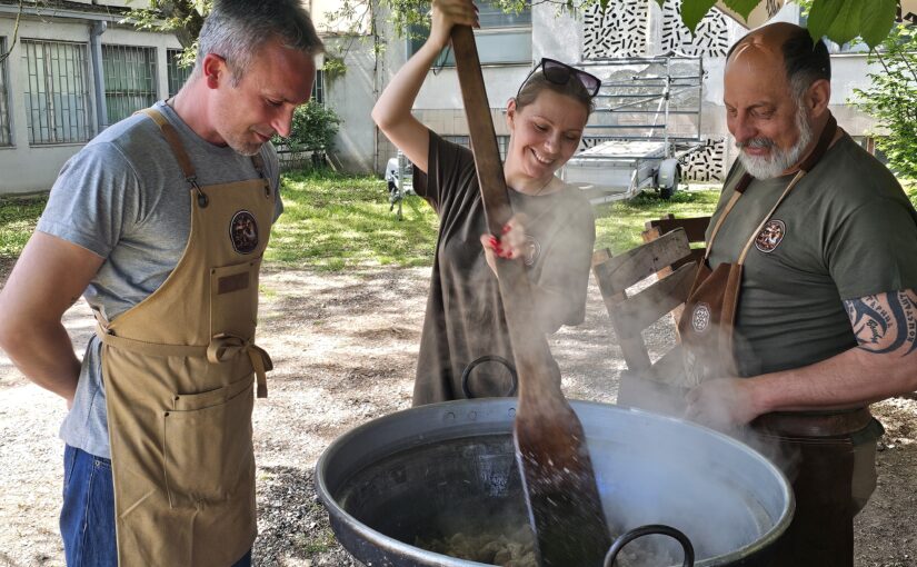 „Pocersko ognjište“ i Saša Mišić organizovali radionicu kulinarstva
